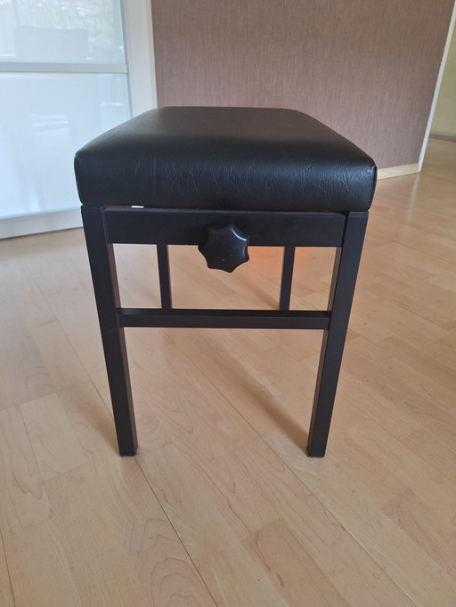 Magnifique tabouret de piano intemporel