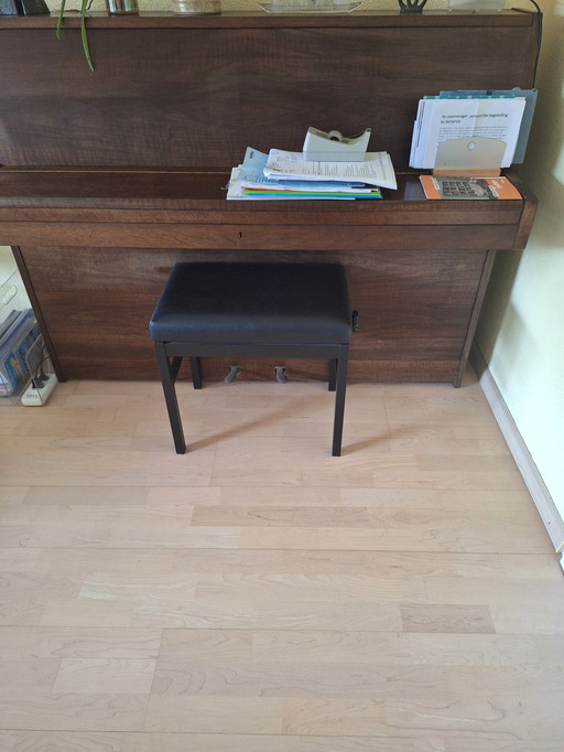 Magnifique tabouret de piano intemporel