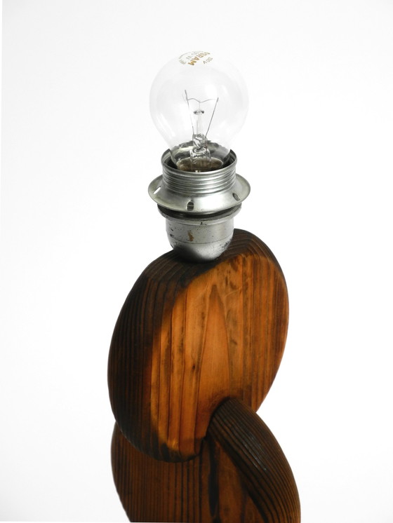 Image 1 of Grande Rare Belle Lampe de Table de Temde en Bois de Pin des années 1960