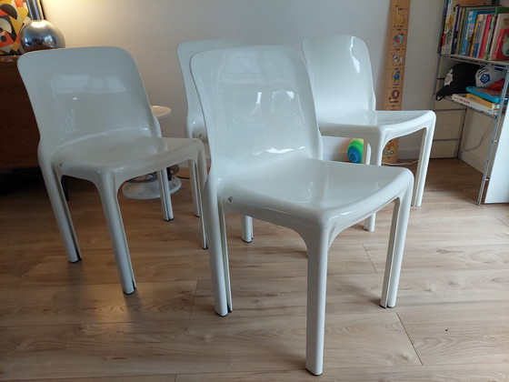 Image 1 of 4x Chaises Artemide Par Vico Magistretti