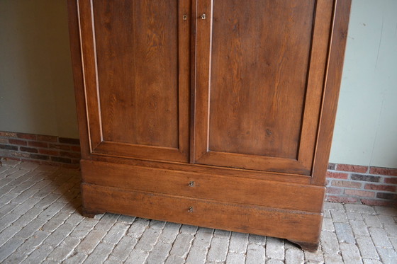 Image 1 of Armoire Louis Philippe en chêne ancien