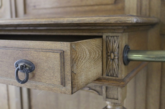 Image 1 of Table basse en chêne Art Nouveau 1900S