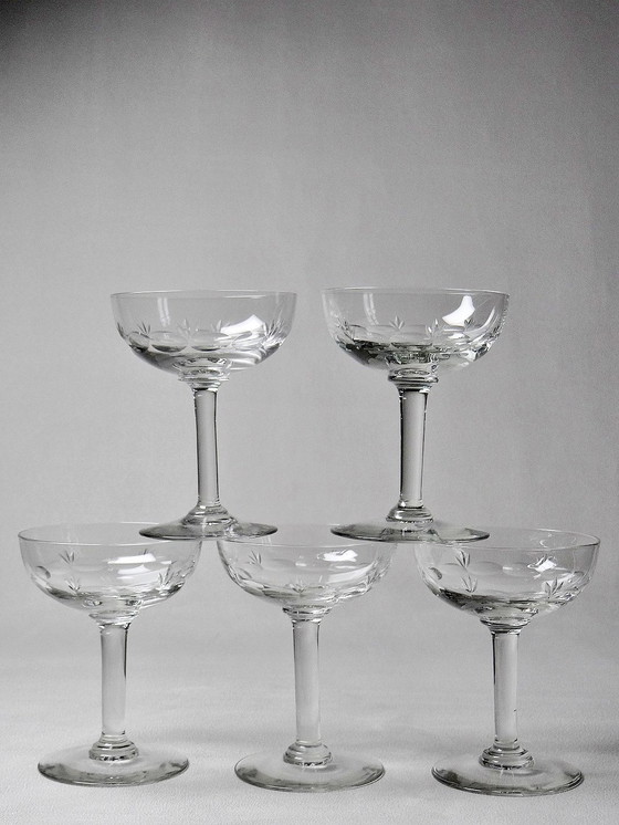 Image 1 of 5 Coupes À Champagne Anciennes Verre Cristallin Ciselé