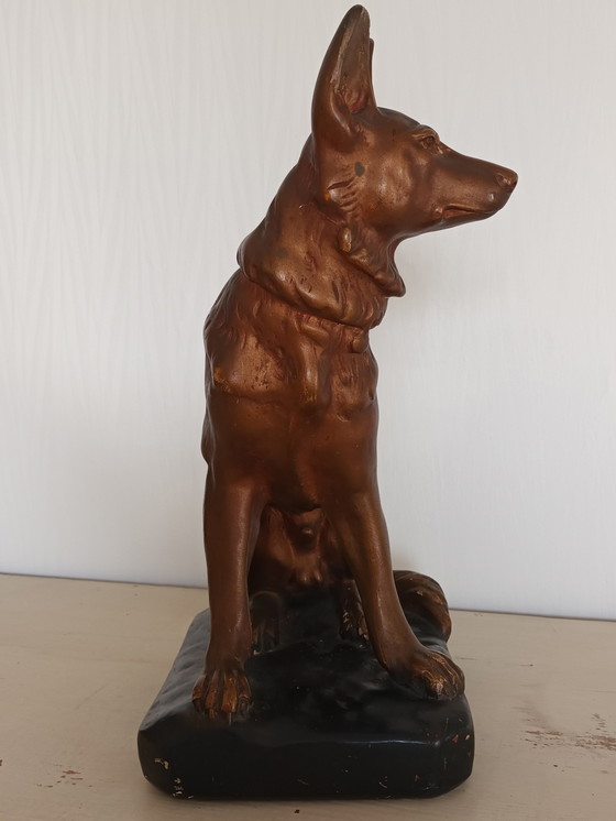 Image 1 of Statue Chien En Plâtre Signée Vintage