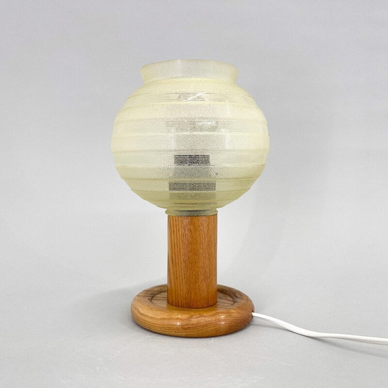 Image 1 of Lampe de table vintage en bois et verre, Ex-Tchécoslovaquie 1970
