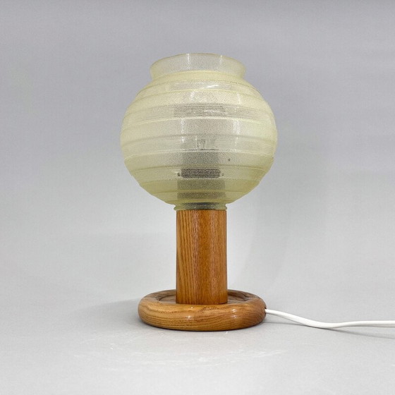 Image 1 of Lampe de table vintage en bois et verre, Ex-Tchécoslovaquie 1970