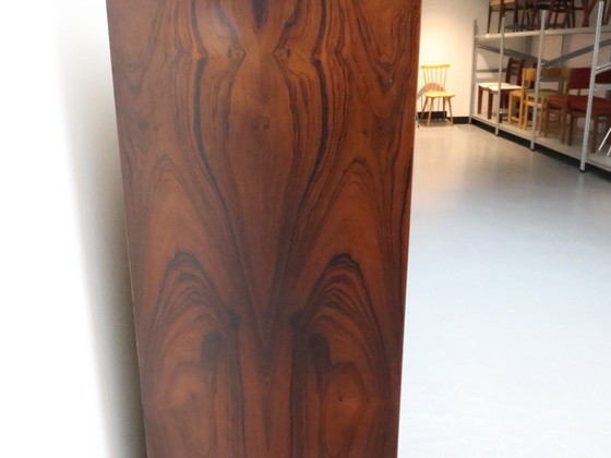 Image 1 of Bibliothèque vintage Hundevad en bois de rose