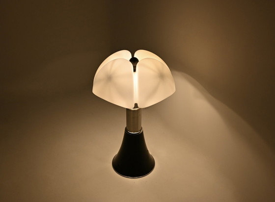 Image 1 of Lampe de table Pipistrello noire de Gae Aulenti pour Martinelli Luce, 1960S