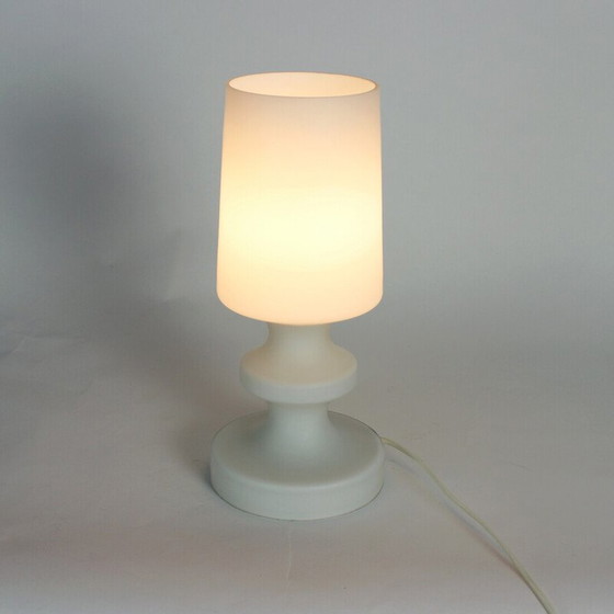 Image 1 of Lampe de table vintage en verre opalin blanc par Stefan Tabery pour Opp Jihlava, Tchécoslovaquie années 1960