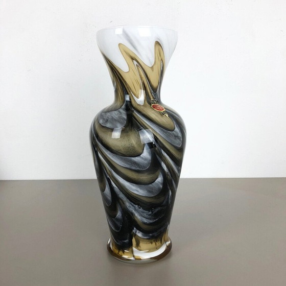Image 1 of Vase Vintage extra large Opaline 1970