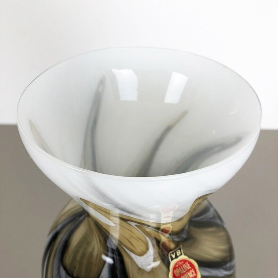 Image 1 of Vase Vintage extra large Opaline 1970