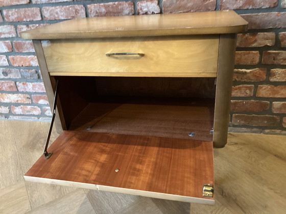 Image 1 of Table de chevet vintage