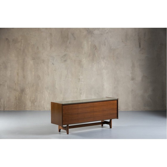 Image 1 of Buffet vintage en noyer et verre fumé, Italie 1970