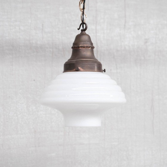 Image 1 of Lampe suspendue française vintage en opaline et laiton, années 1930