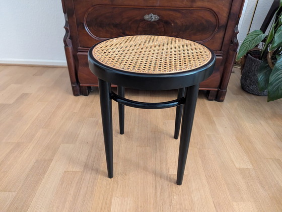 Image 1 of 2x Chaise et tabouret Thonet