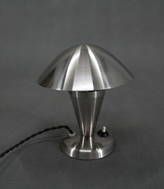 Image 1 of Lampe de table "champignon" en nickel Bauhaus, Tchécoslovaquie, années 1930