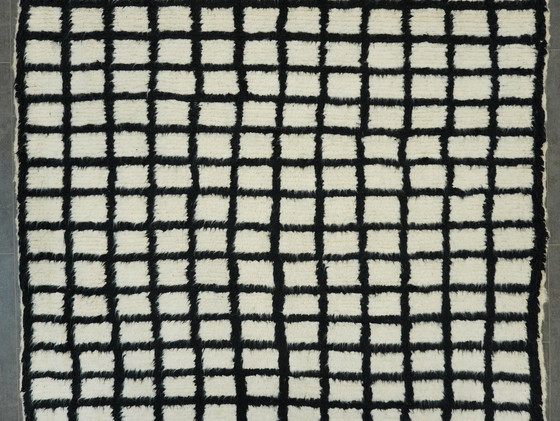 Image 1 of Tapis berbère - 246 Cm X 164 Cm - Laine blanche et noire