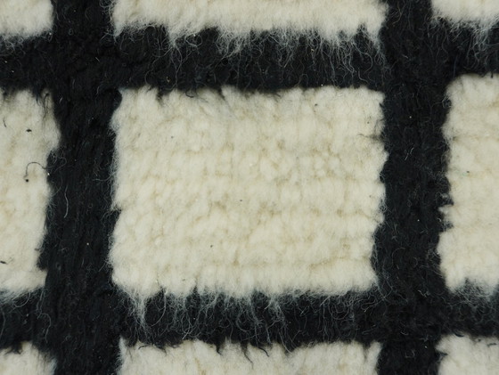 Image 1 of Tapis berbère - 246 Cm X 164 Cm - Laine blanche et noire