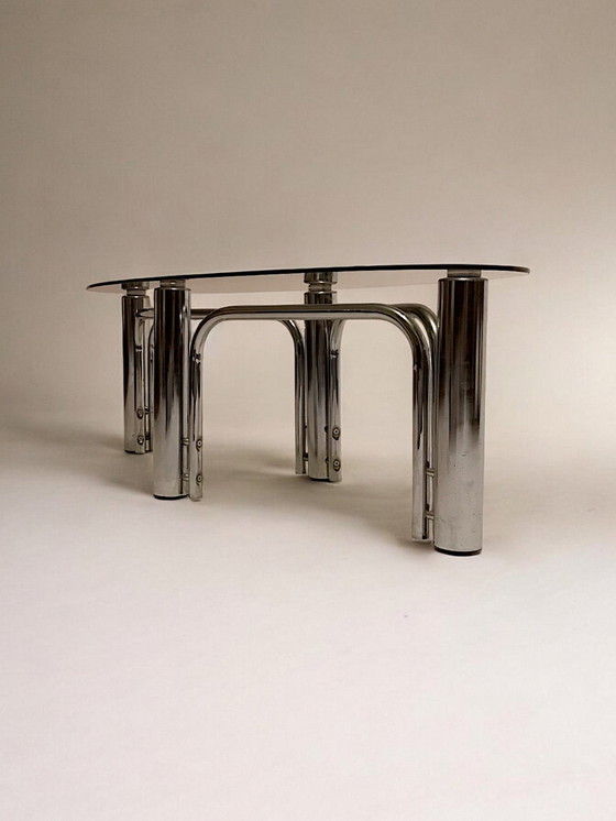 Image 1 of Table Basse En Chrome Et Plateau En Verre Fumé De Forme Ovoïde - 70’S -