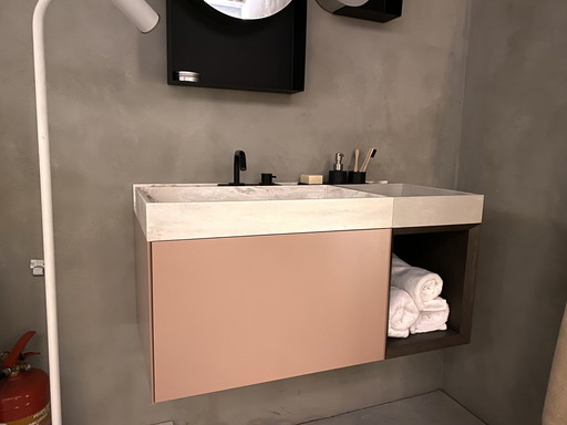 Evier design italien avec miroir