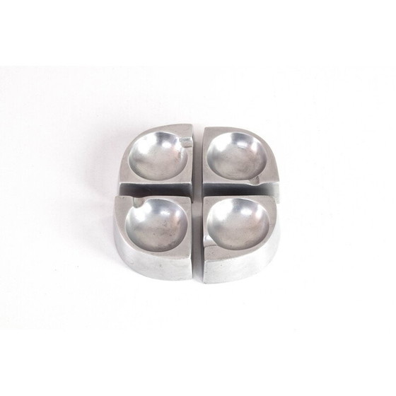 Image 1 of Ensemble de 4 cendriers scandinaves en aluminium fabriqués à la main au milieu du siècle dernier, Danemark 1960