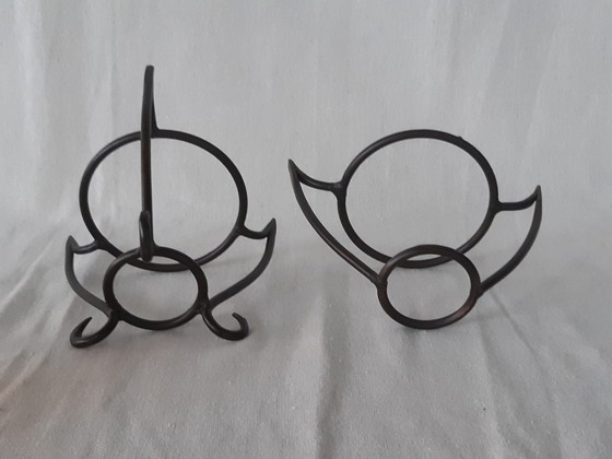 Image 1 of Deux vases Vintage Hysteria en verre ambré dans des supports en métal