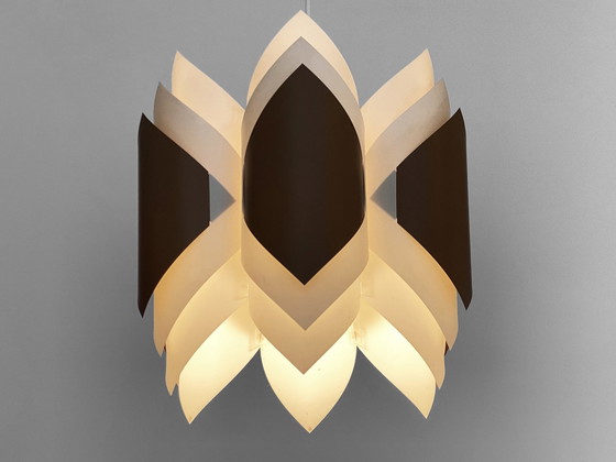Image 1 of Lampe suspendue en feuille de plastique "Ballett" par Lars Schiøler pour Hoyrup Lighting. Danemark 1970S