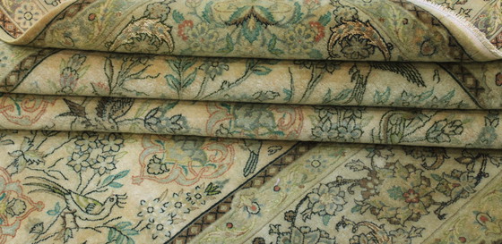 Image 1 of Tapis persan Ancien Isfahan Très Fin Avec Soie 240 X 154 Cm