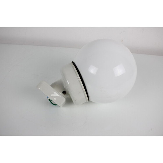 Image 1 of Applique vintage en porcelaine et verre opalin, Tchécoslovaquie, années 1960