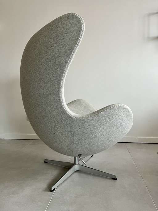 Fritz Hansen "Egg Chair" par Arne Jacobsen