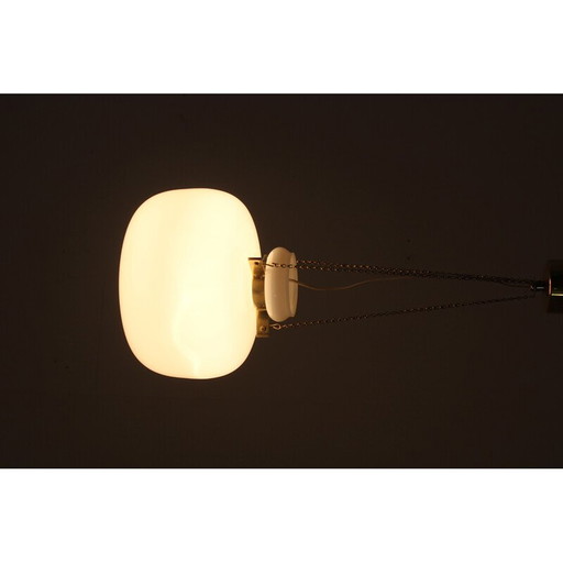 Paire de lampes suspendues en verre opalin et laiton, 1970