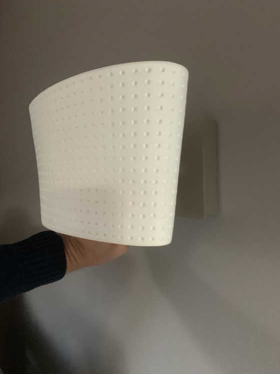 Image 1 of Fontana Arte, Type Zoe, Appliques en porcelaine sur base métallique.