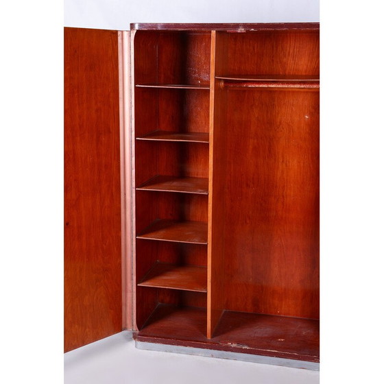 Image 1 of Armoire Bauhaus vintage en noyer de Vichr a Spol, 1930-1939