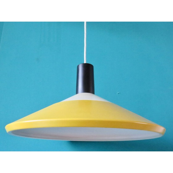 Image 1 of Suspension vintage en métal jaune par Louis Poulsen, Danemark 1960