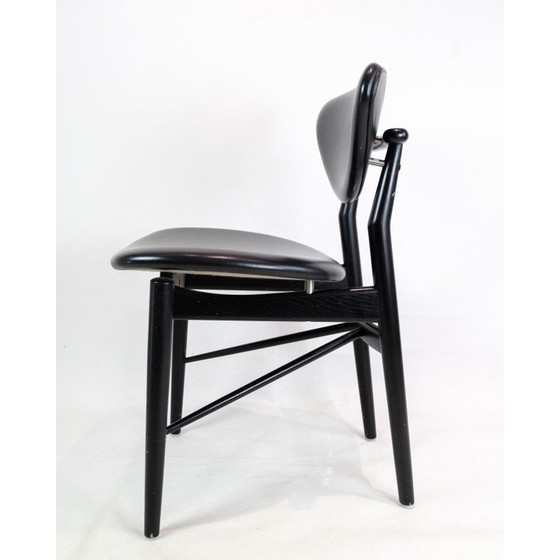 Image 1 of Chaise vintage en bois de chêne peint en noir modèle 108 par Finn Juhl