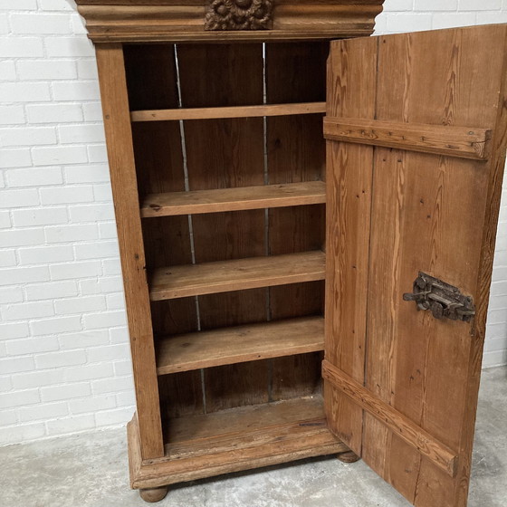 Image 1 of Cabinet baroque ancien