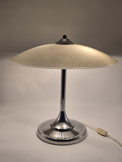 Grande lampe des années 50 avec abat-jour en verre