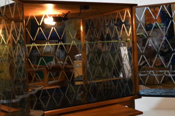 Image 1 of Meuble de bar en teck avec miroirs Harlekin Par Illum Wikkelsø