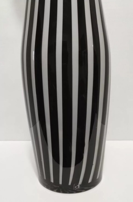 Image 1 of Vase zébré noir et blanc de Leonardo