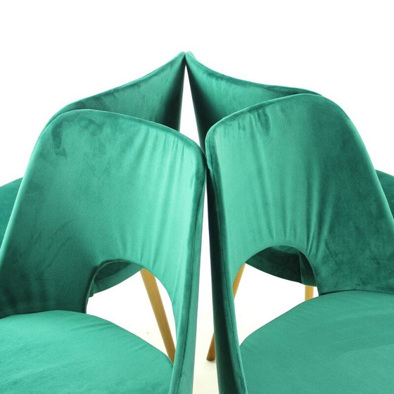 Image 1 of Ensemble de 4 chaises de salle à manger vintage en velours par Oswald Haerdtl pour Ton, Tchécoslovaquie années 1950