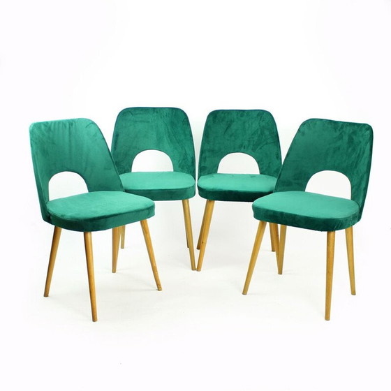 Image 1 of Ensemble de 4 chaises de salle à manger vintage en velours par Oswald Haerdtl pour Ton, Tchécoslovaquie années 1950