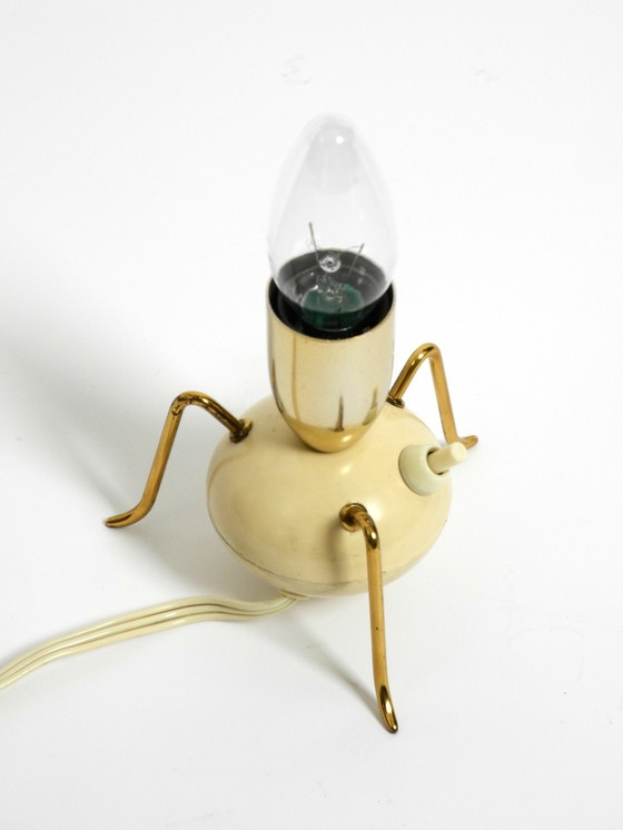 Image 1 of Magnifique lampe de table tripode en laiton, très rare et originale, Mid Century Modern