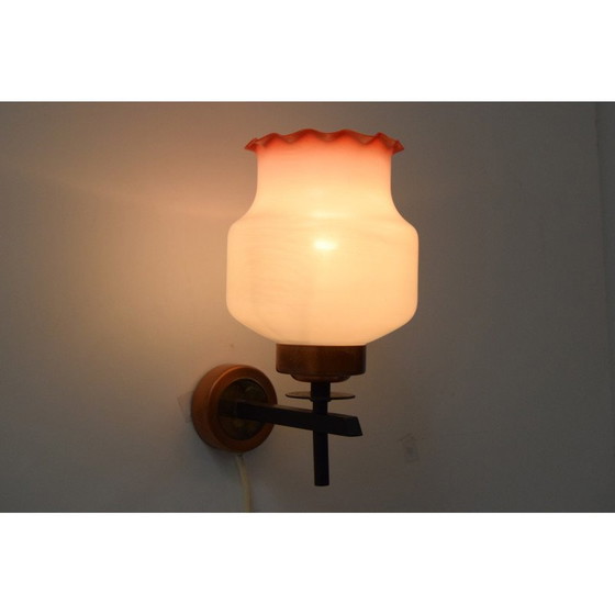 Image 1 of Applique en verre et métal du milieu du siècle, Tchécoslovaquie années 1960