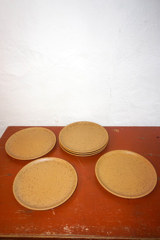 Image 1 of Lot de 6 assiettes plates Grès en faïence claire et mouchetée * Village