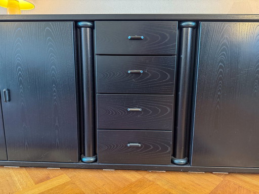 Buffet vintage. Bois massif.