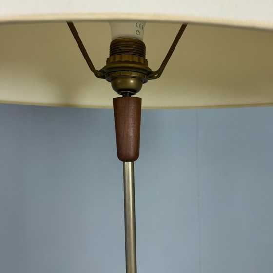 Image 1 of Lampadaire vintage en teck des années 60