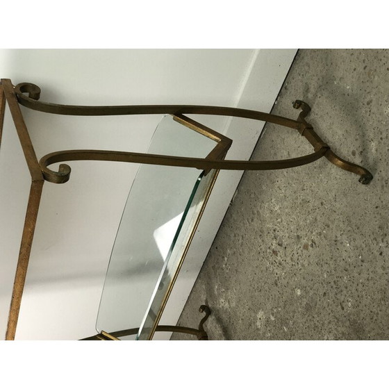 Image 1 of Porte-revues vintage en fer forgé doré avec dessus en verre, 1950