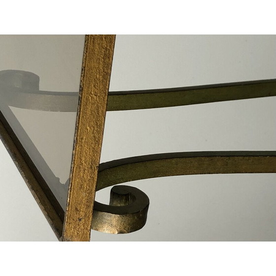 Image 1 of Porte-revues vintage en fer forgé doré avec dessus en verre, 1950