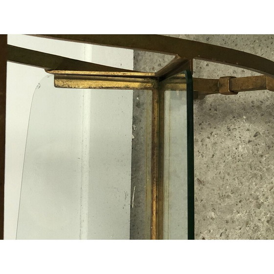 Image 1 of Porte-revues vintage en fer forgé doré avec dessus en verre, 1950