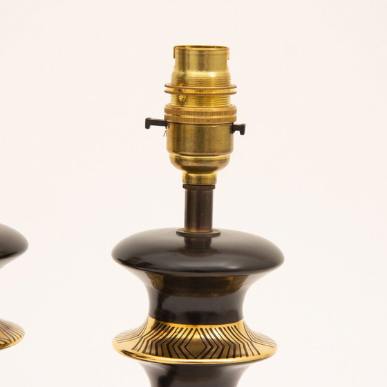 Image 1 of Paire de lampes de table noires vintage avec design doré de Crown Devon Memphis Range
